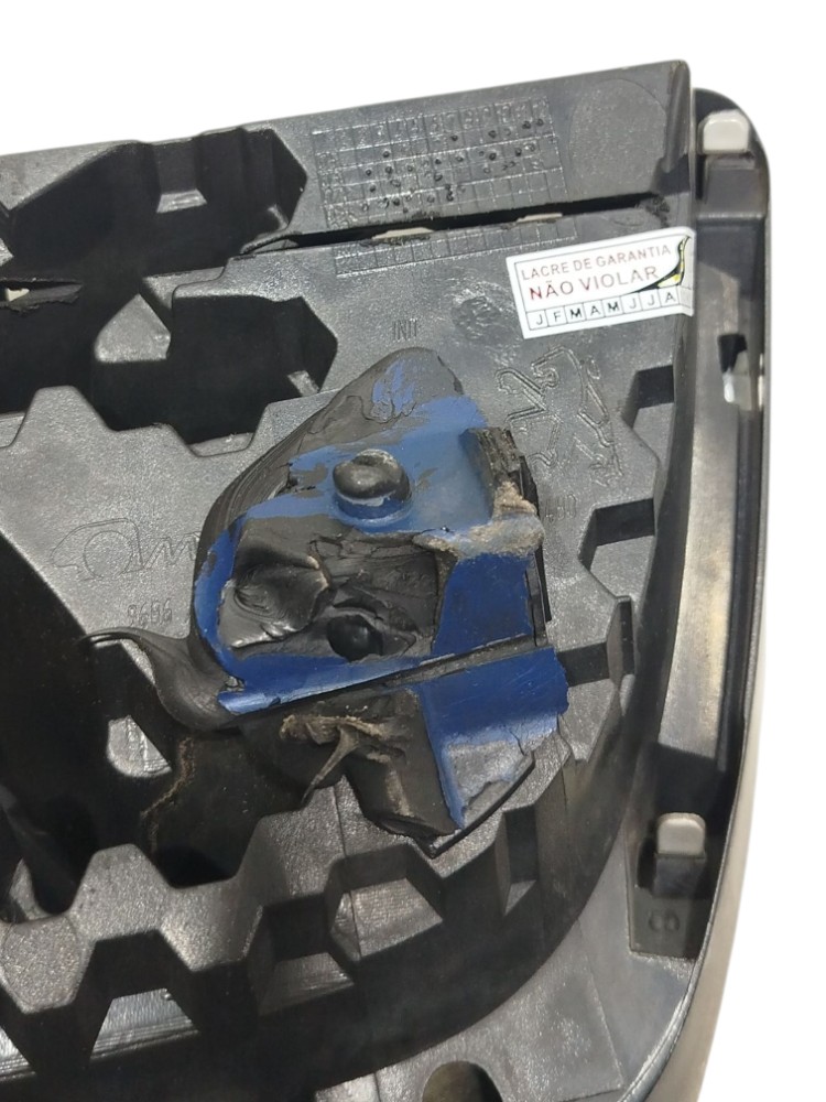 Emblema Grade Radiador Peugeot 207 2008 A 2014 Detalhe 7