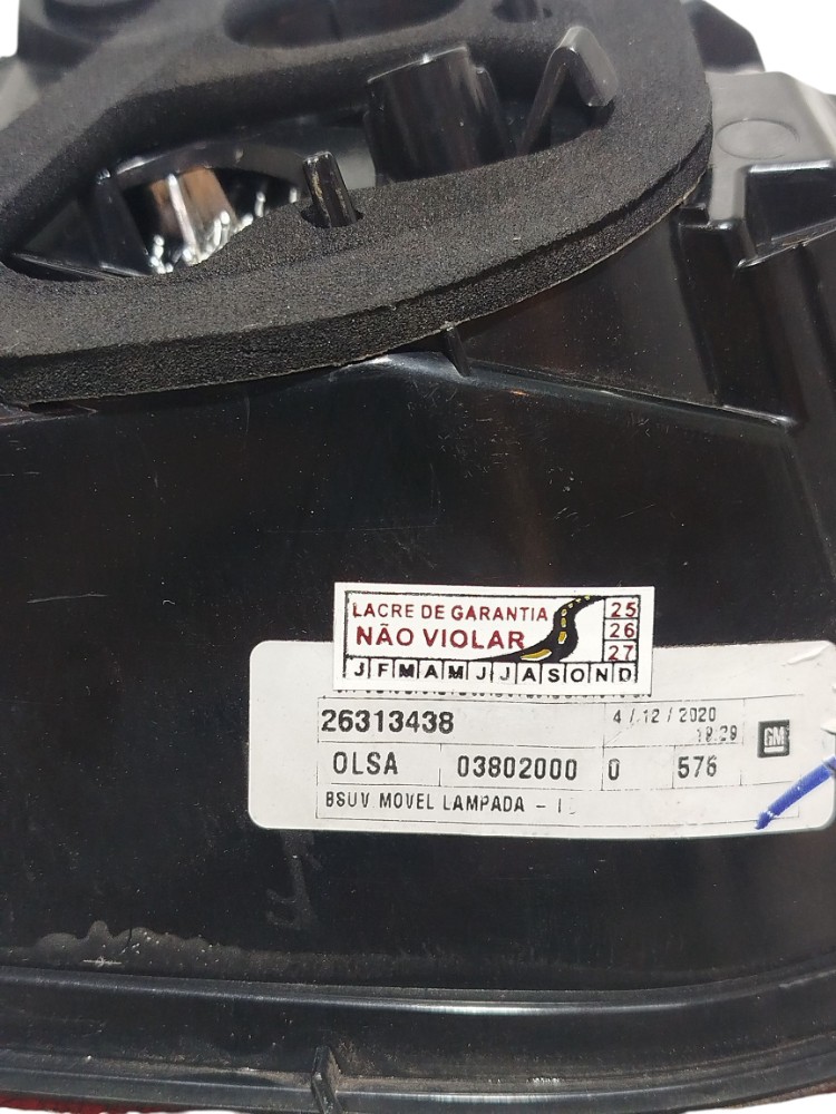 Lanterna Tampa Tras Direita Sem Led Gm Tracker 2023 Direito/passageiro Acrílico 8