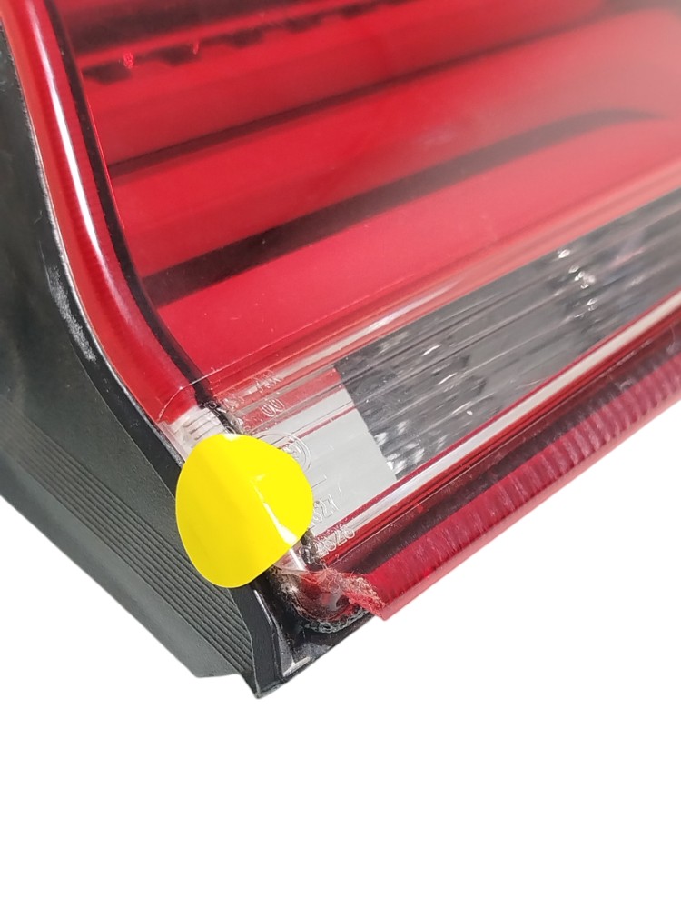 Lanterna Tampa Tras Esq Led Gm Tracker Ltz Turbo 2023 Detalh Esquerdo/motorista Acrílico 2