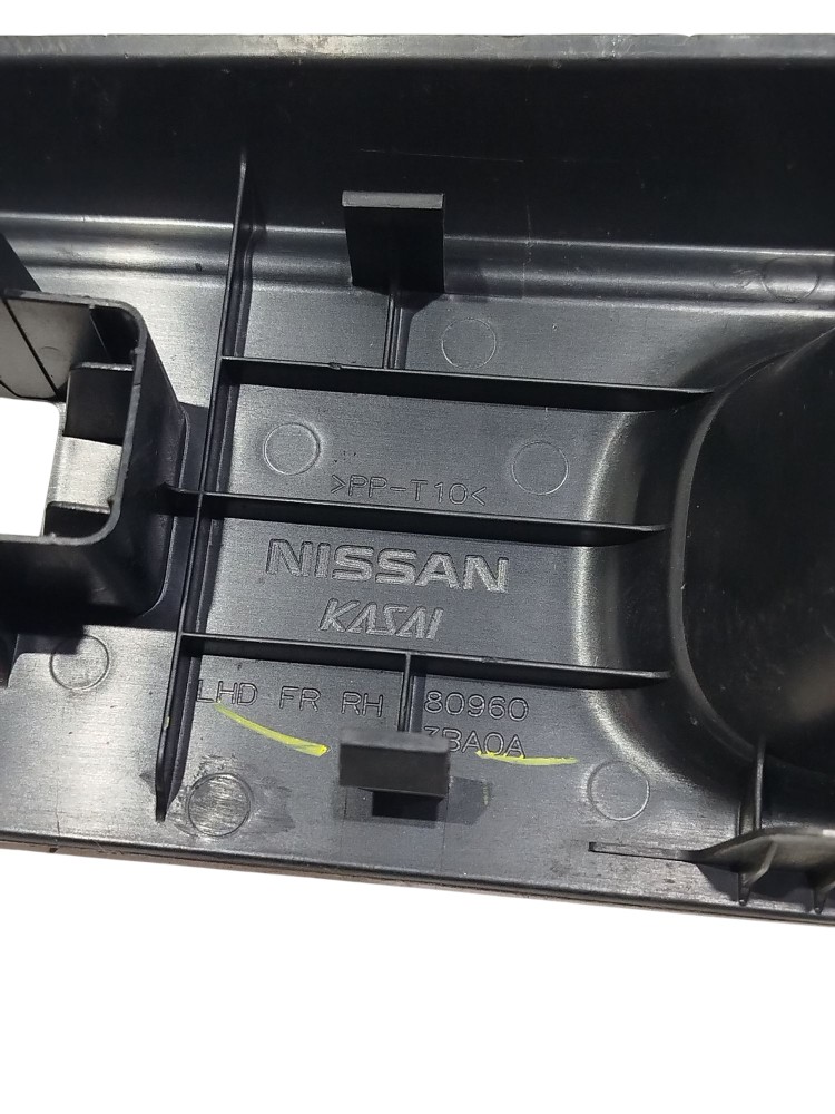 Moldura Botao Vidro Dianteiro Direito Nissan Versa 2012 7