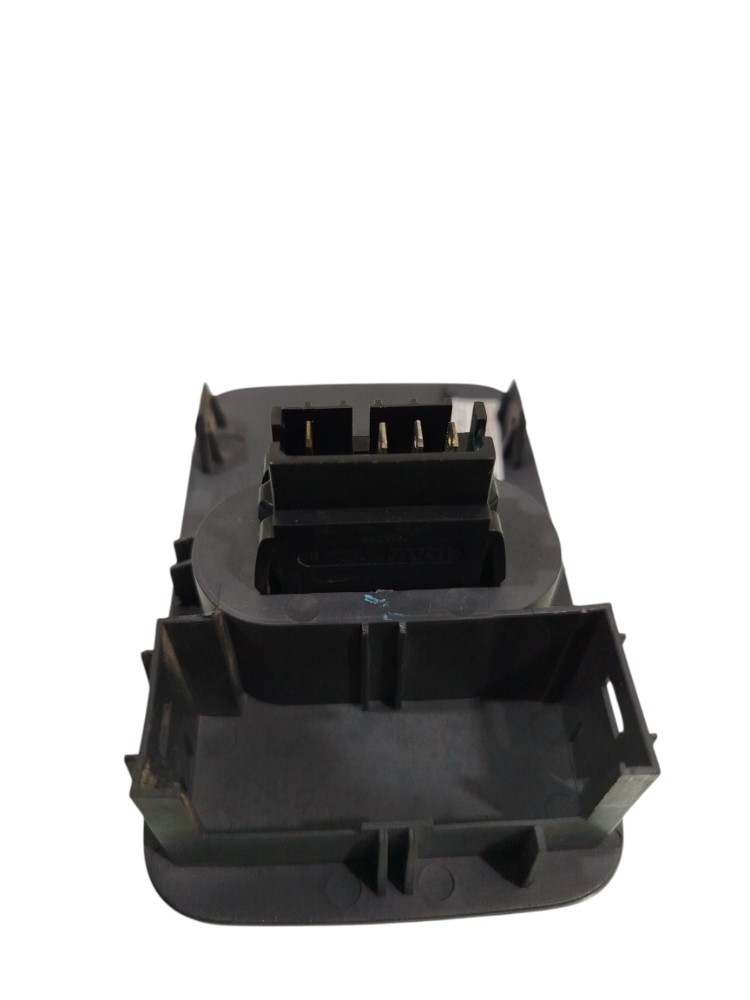 Moldura botão desembaçador Renault Clio 1.0 2005 8