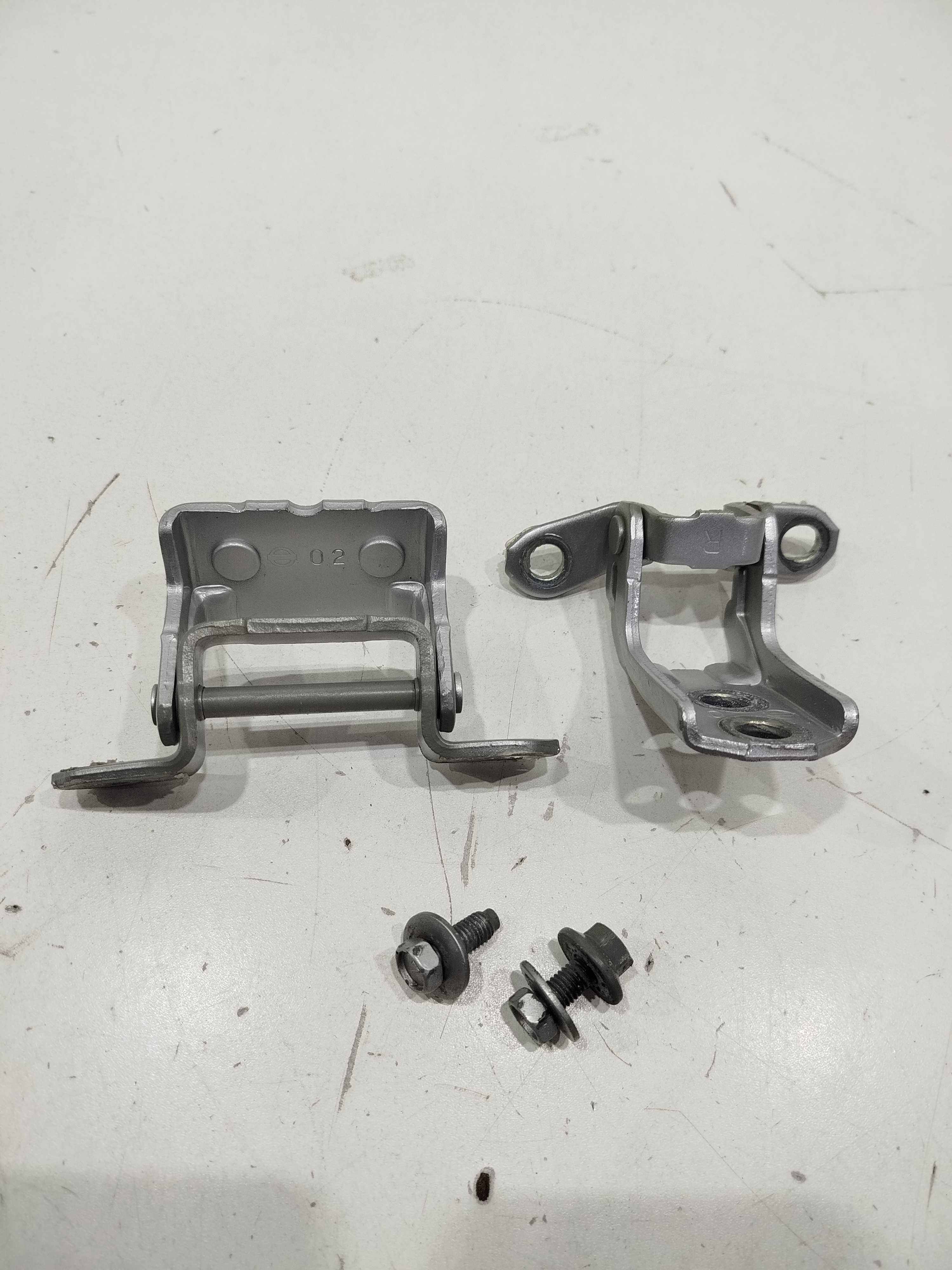 Par Dobradiças Tras Direita Nissan Versa V Drive 2020/21 5
