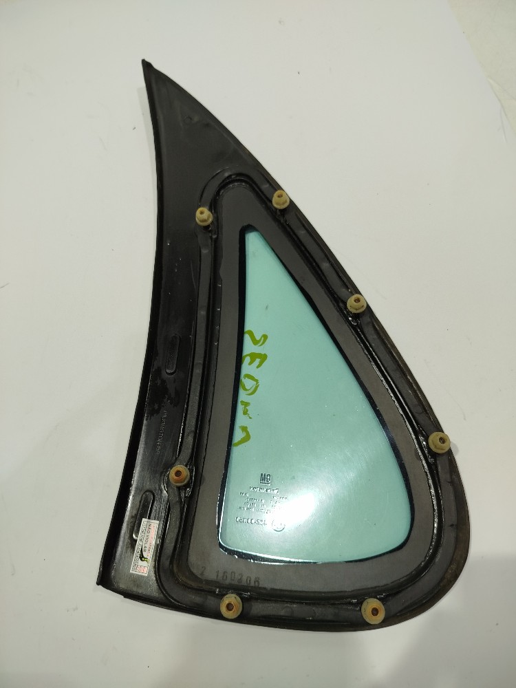 Vidro Fixo Tras Direito Passageiro Corsa Sedan 2002 2