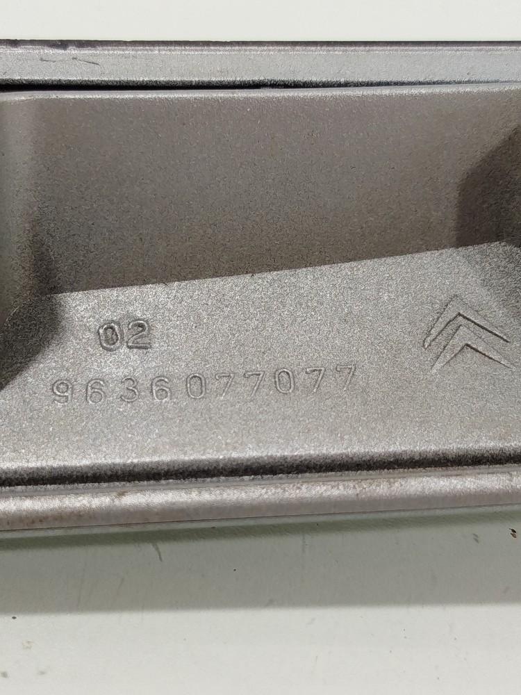 Friso Moldura Tampa Tras Citroën Xsara 2001 A 2005 Prata 3