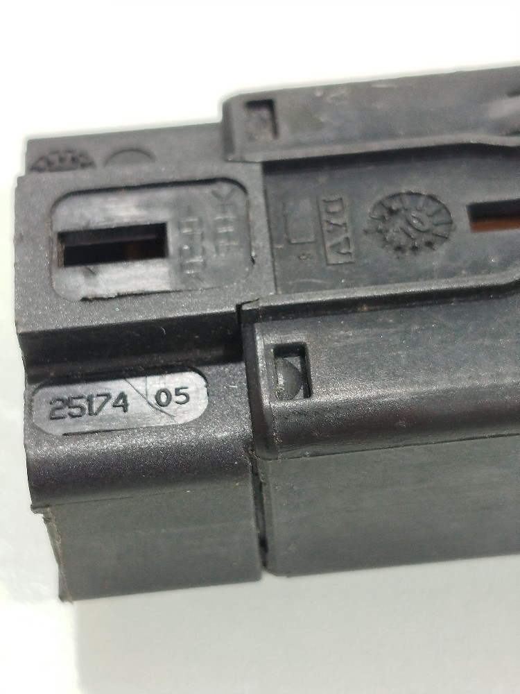 Botão Pisca Alerta Renault Logan Sandero 2008 a 2013 6