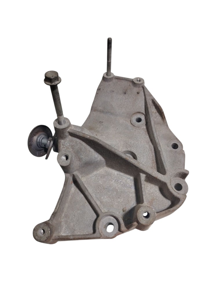 Suporte Compressor Ar Cond Gm Spin 1.8 2018 24582632 2