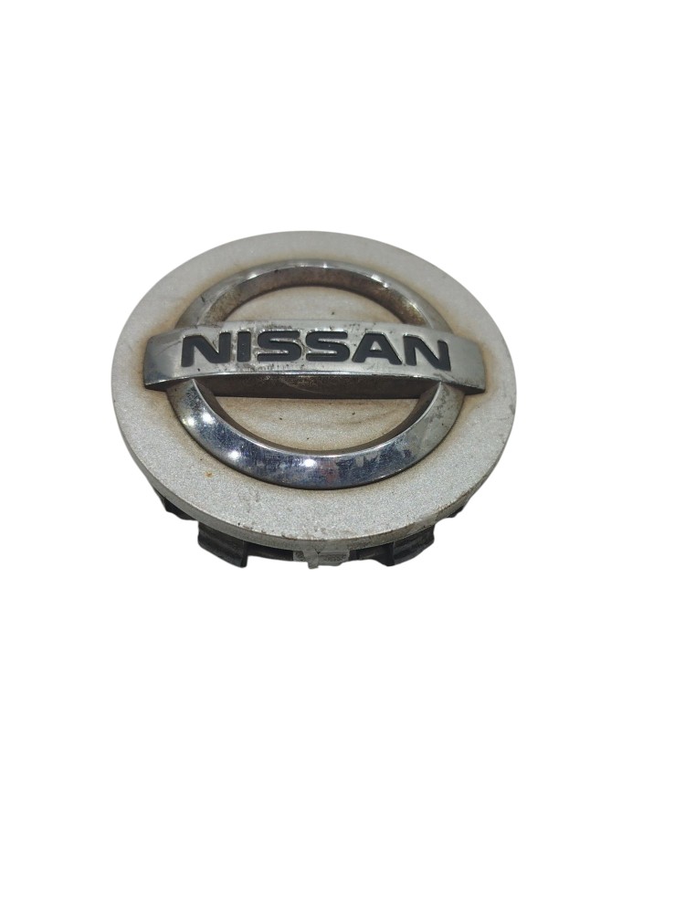 Calota Central Roda Nissan March 2017 Prata 1