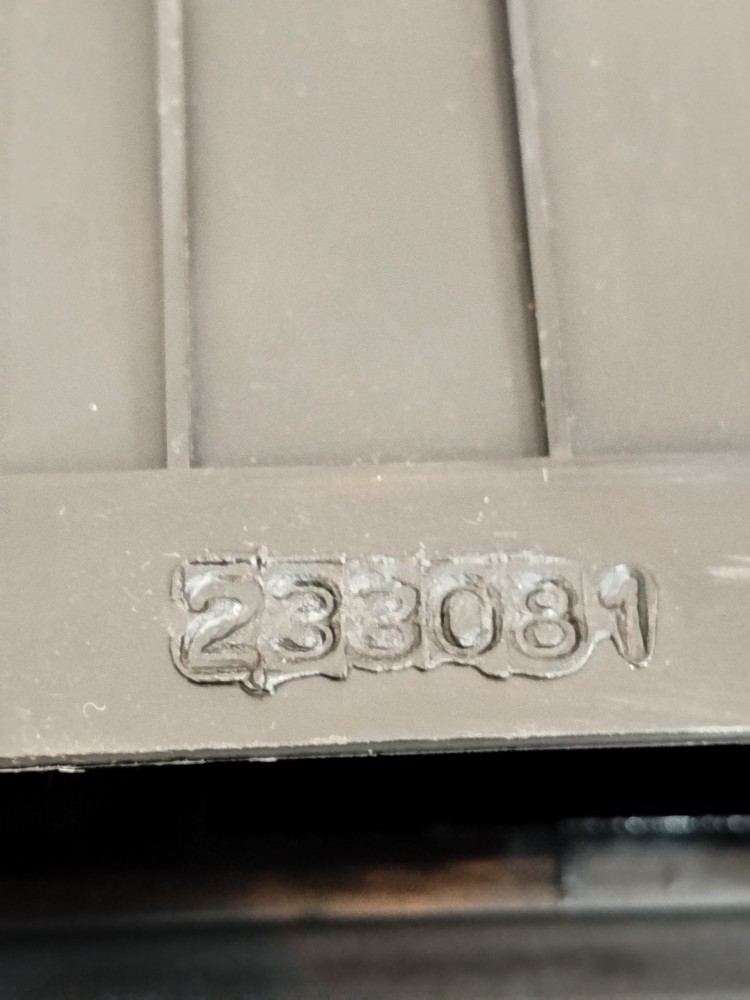 Tampa Compartimento Filtro Ar Renault Clio 1.0 16v 2006 Preta 5