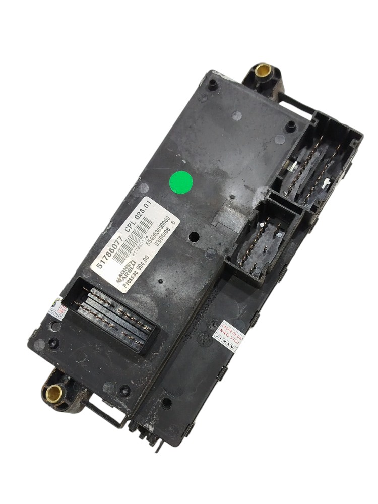 Caixa Fusível Fiat Stilo 1.8 2007 51786077 5