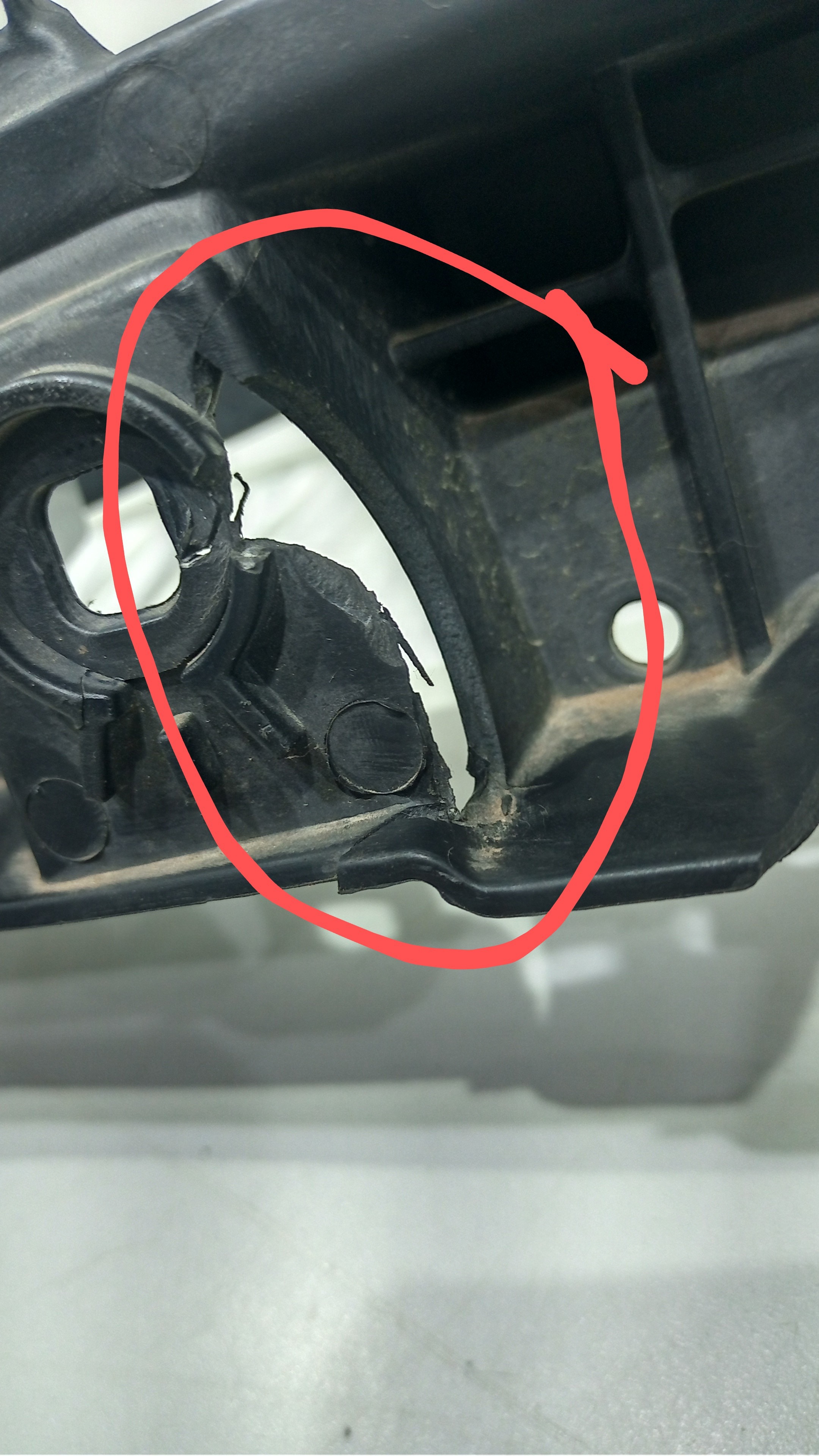 Guia Parachoque Traseiro T-Cross Sense Tsi 2020 DETALHE 5
