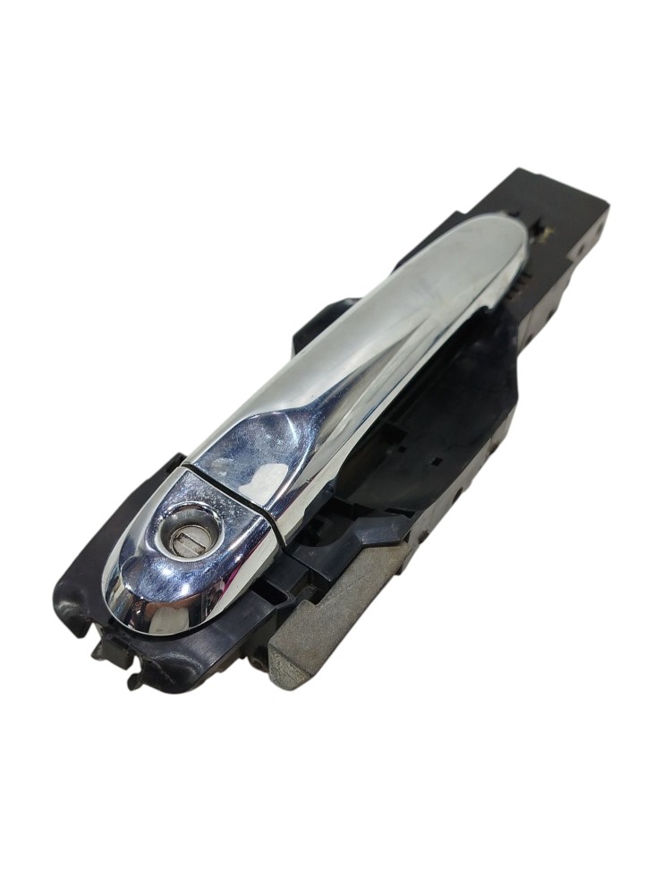 Maçaneta Externa Diant Esq Motorista Nissan Versa 2012 12