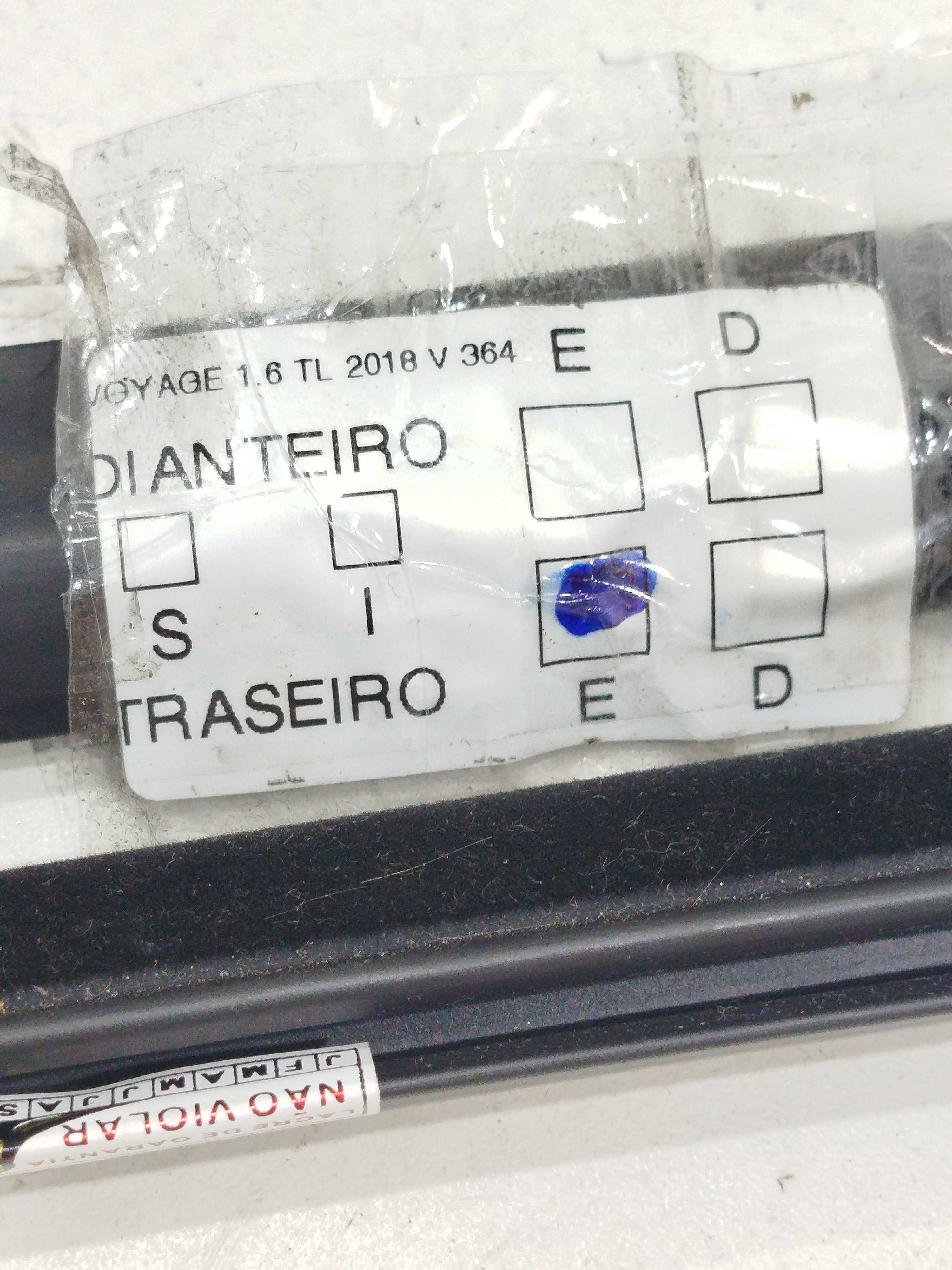 Par Pestana Traseira Esq Voyage 1.6 2018 4