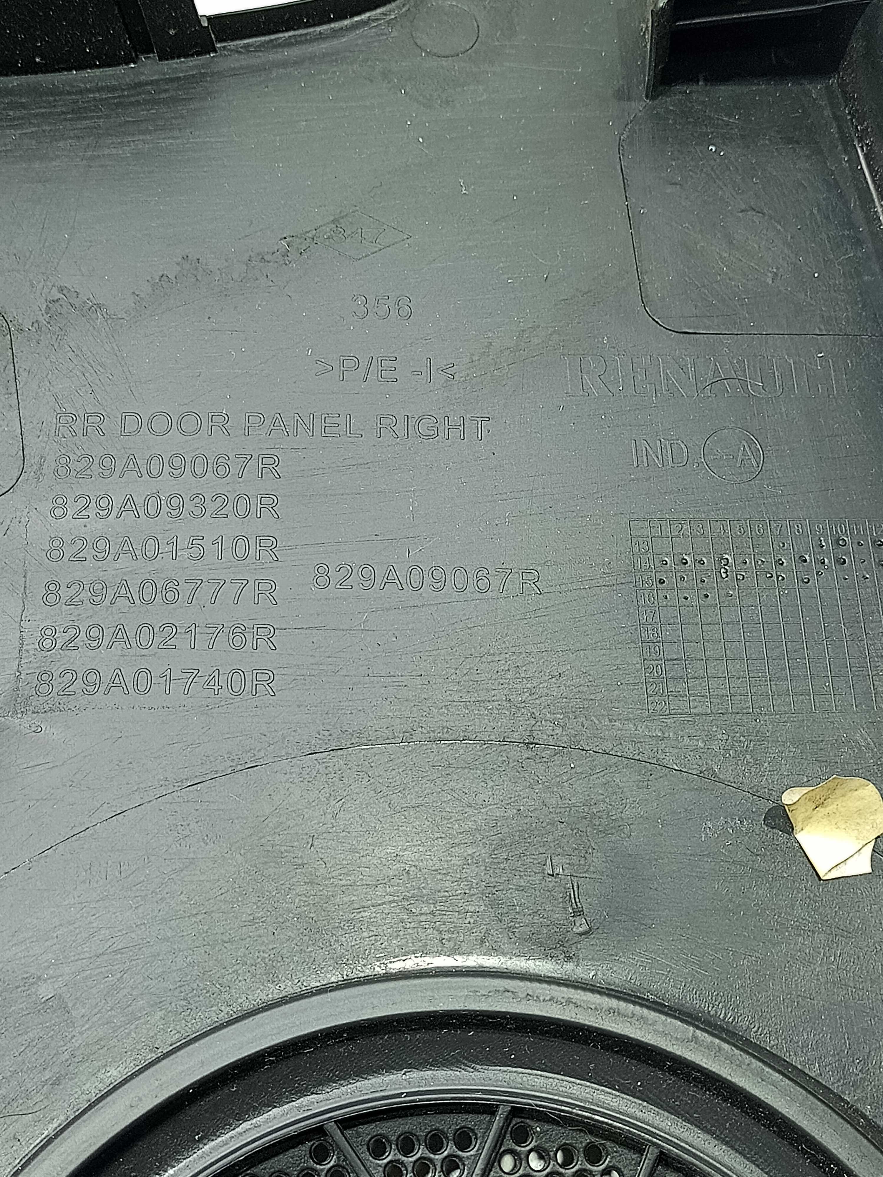 Forro Porta Tras Direito Renault Sandero 1.0 16v 2016 4