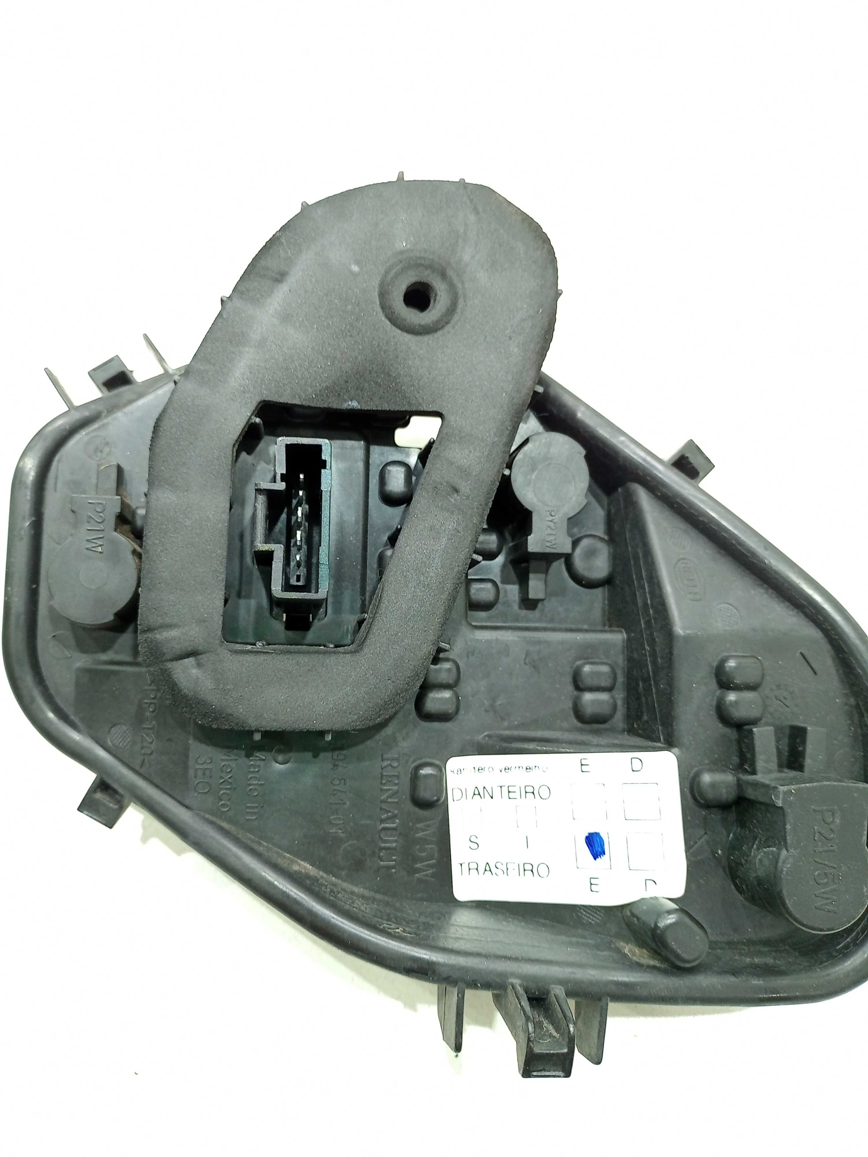 Circuito Lanterna Esquerda Renault Sandero 2016 3