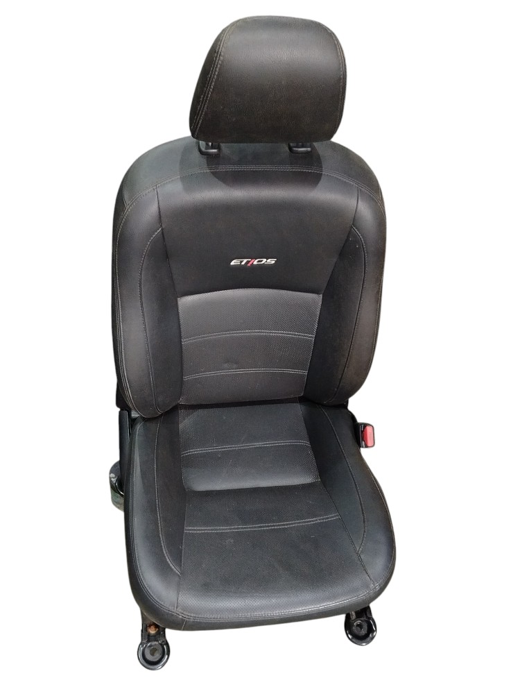 Jogo Banco Couro Toyota Etios 2016 Preta 4