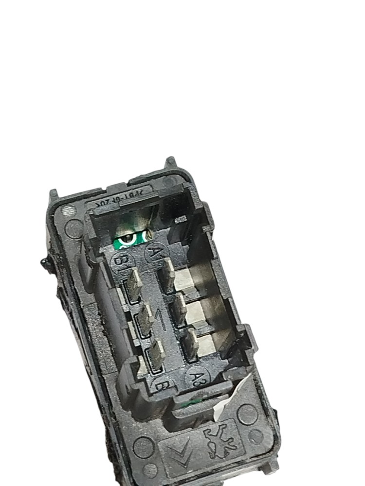 Botão vidro elétrico Citroen C3 Aircross 2014 96657927ZD Det 3
