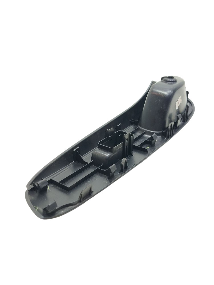 Moldura Botao Vidro Dianteiro Direito Nissan Versa 2012 6