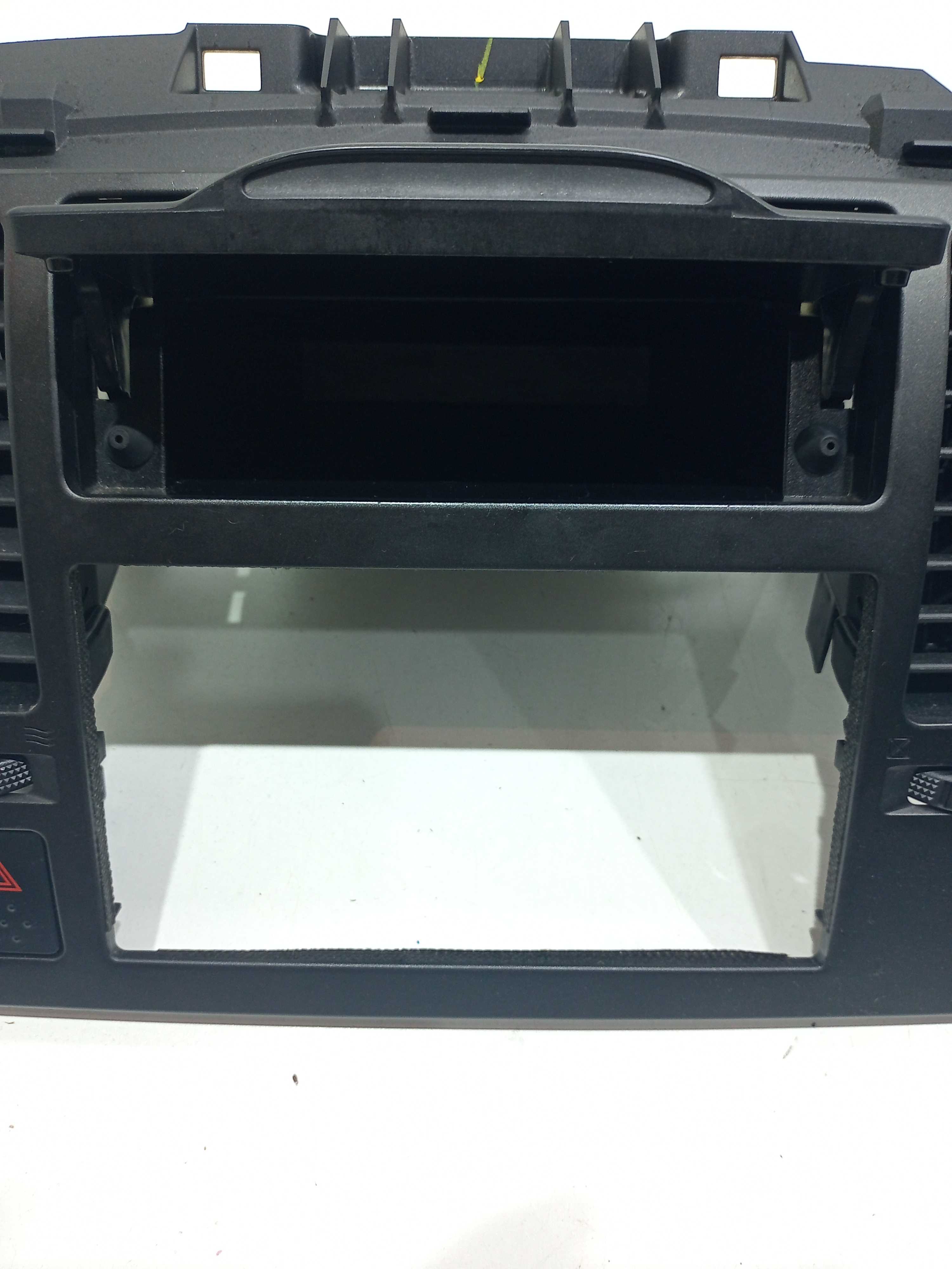 Moldura Painel Central C/difusor Nissan Tiida 2013 4