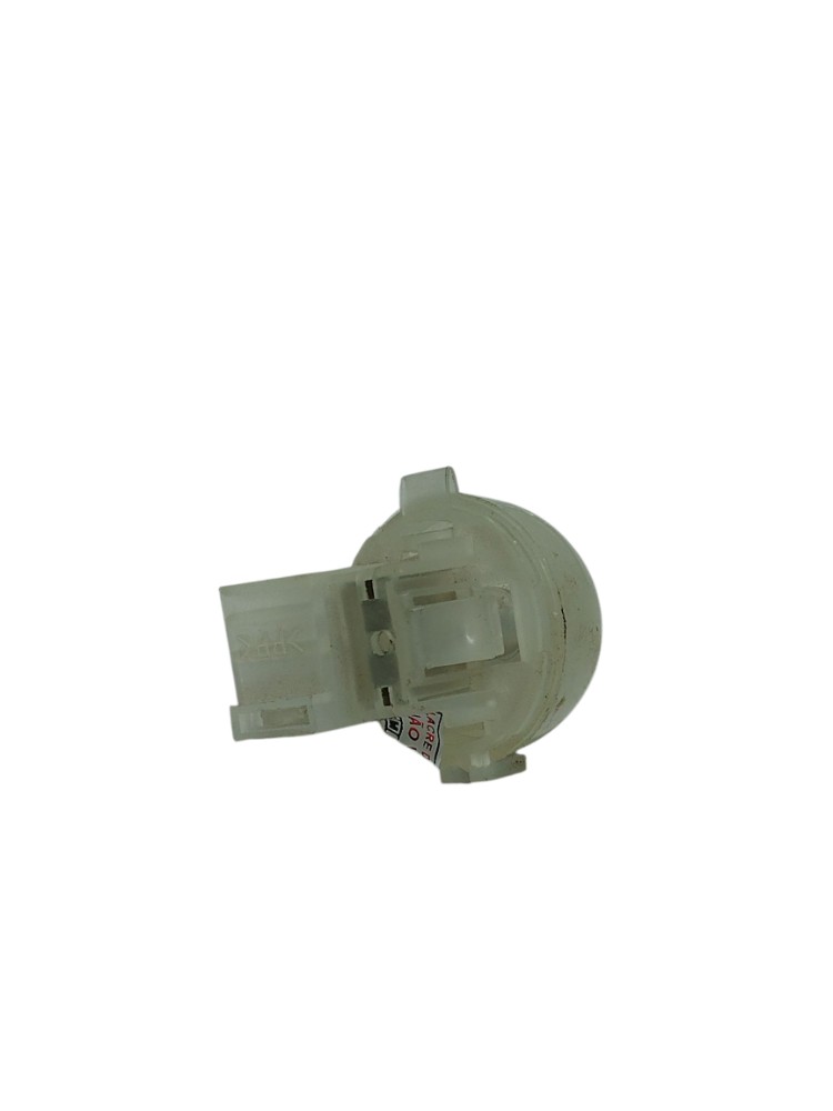 Luz Cortesia Porta Malas Nissan Versa 1.6 Sl 2013 8
