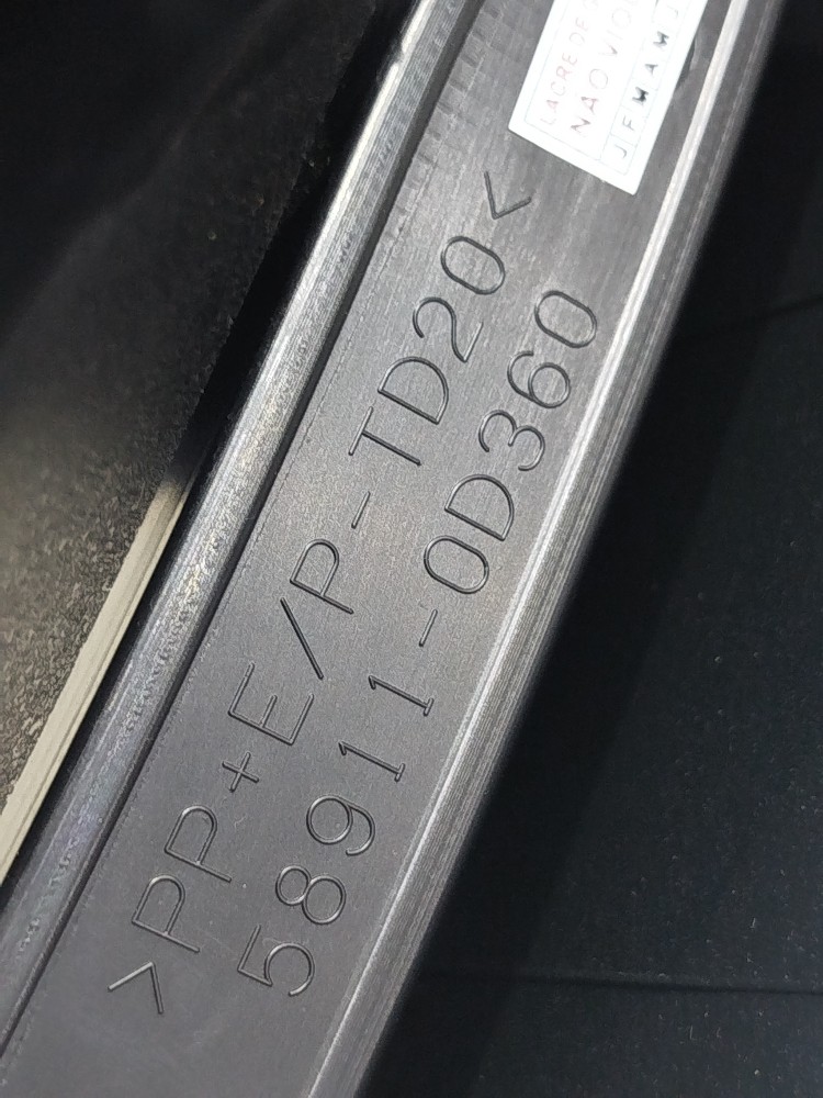 Console Moldura Mão Etios Hatch 1.5 Platinum 2017 Detalhe 4