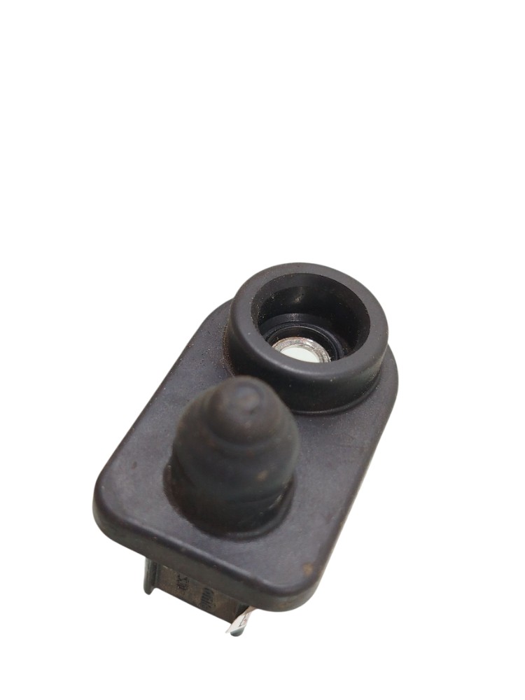 Interruptor Luz Porta Nissan Versa 1.6 Sl 2013 1