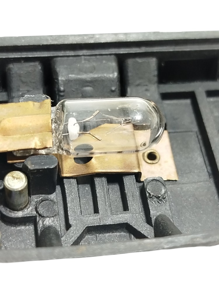 Soquete Lâmpada Luz Teto Cortesia Fiat Uno 1999 2