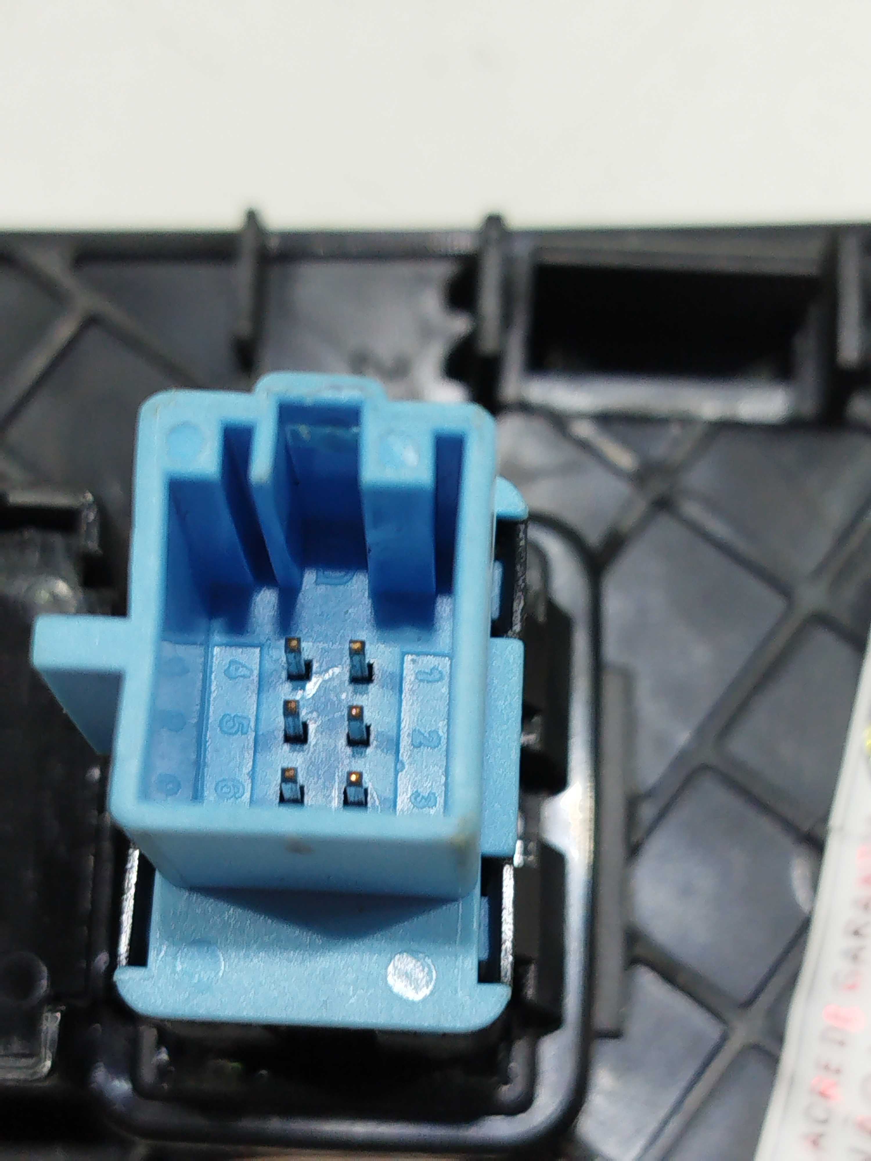 Botão Pisca Alerta Com Moldura Vw Polo 2021 2g0.953.509 6