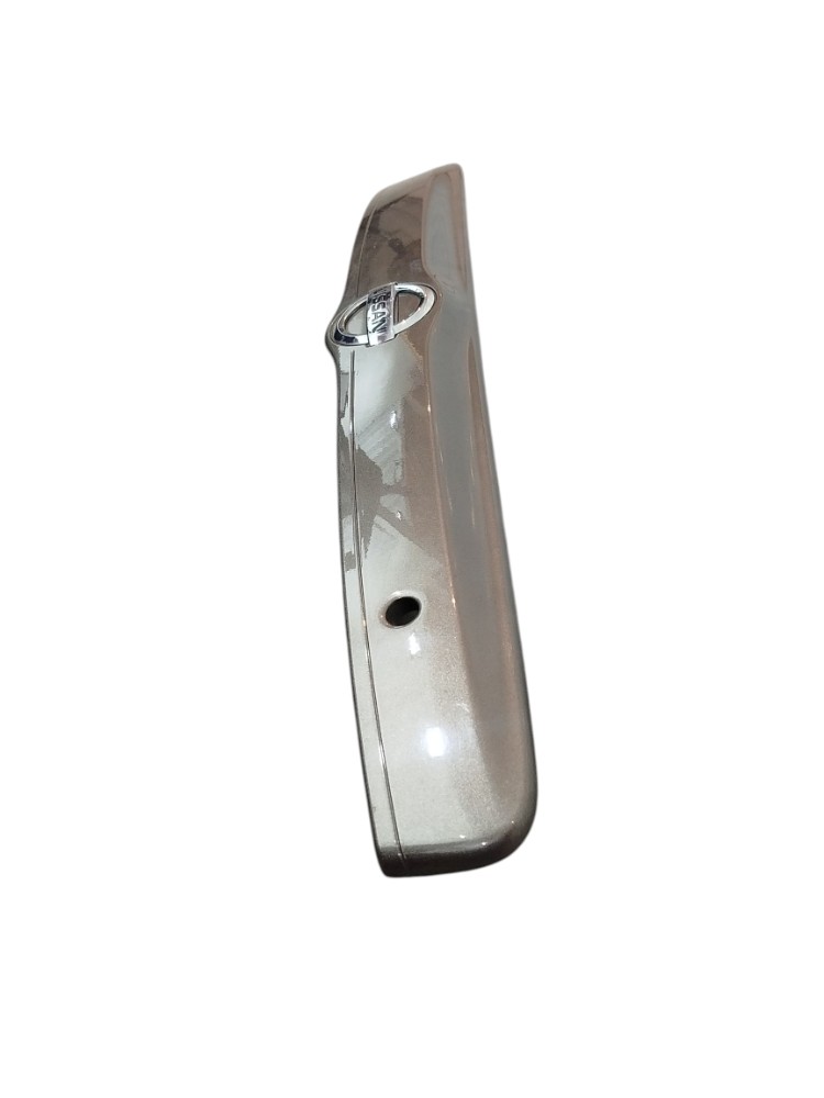 Moldura Friso Tampa Tras Nissan Versa Sl 2013 848103kc1a Prata/cinza 3