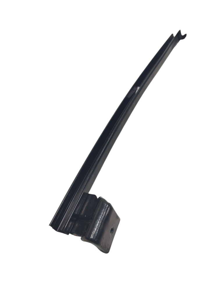 Guia Canaleta Vidro Porta Diant Esq Nissan Versa 2020/21 2