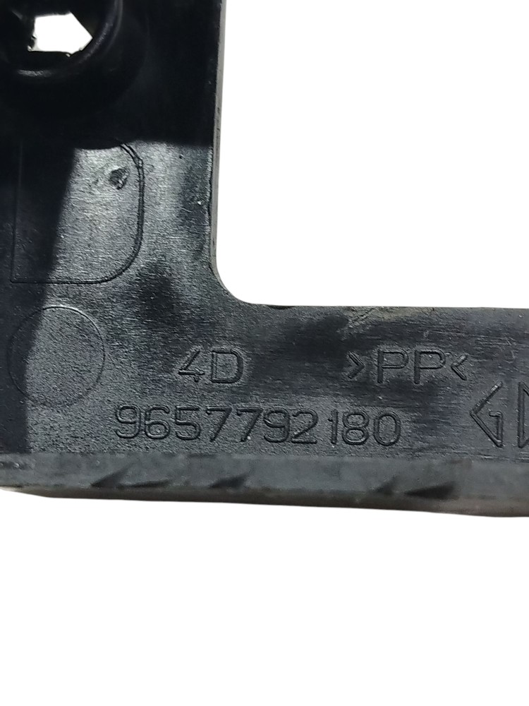 Capa Dobradiça Capo Direita Peugeot 2008 1.6 2018 9657792180 8