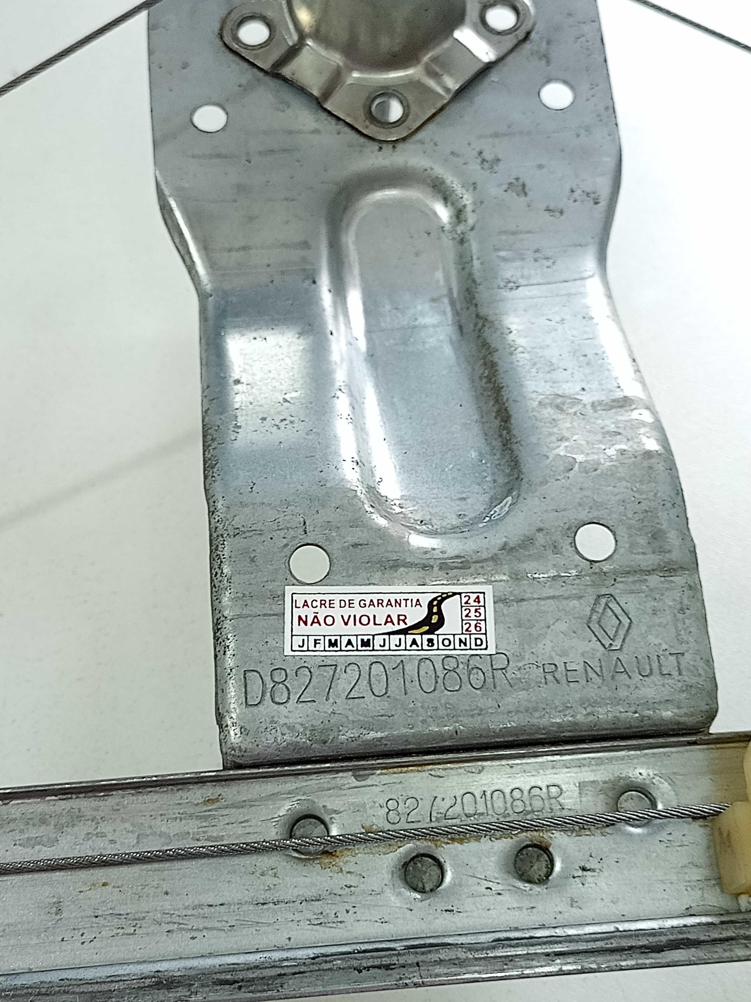 Máquina Vidro Manual Porta Tras Dir Sandero 2016 D827201086r 2