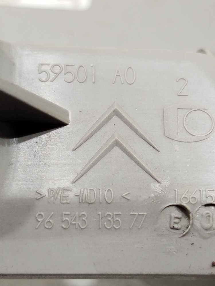 Moldura Luz Interna Teto Cortesia C4 Picasso Glx 2.0 2012 6