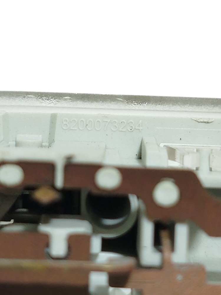 Luz Teto Cortesia Renault Megane 2013 8200073234 2