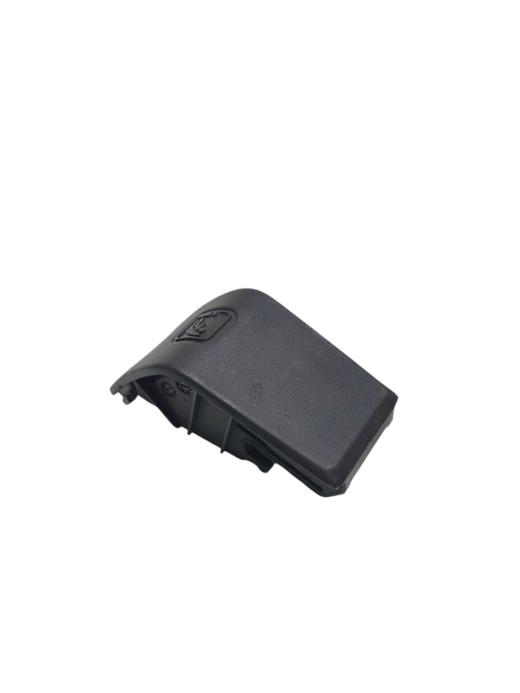 Moldura Isofix Banco Gm Tracker Ltz 1.0 Turbo 2023 Preto 3