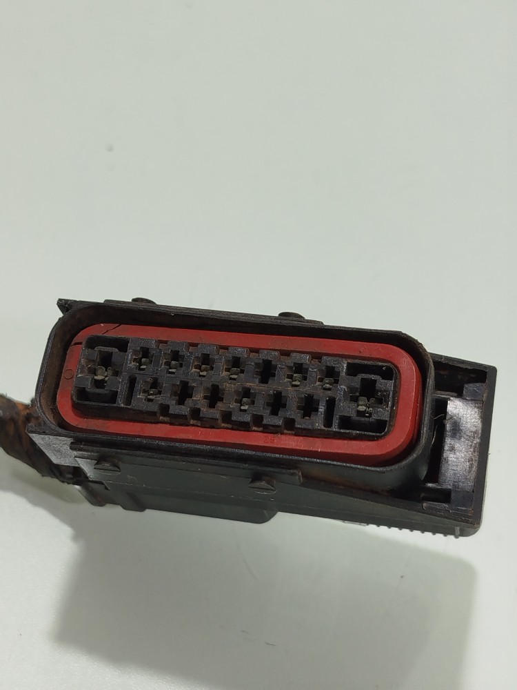 Chicote Tampa Traseira Porta Malas Vw Golf 1996 9