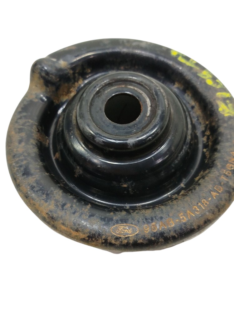 Prato Superior Mola dianteira Ford Courier 1.6 2003 2