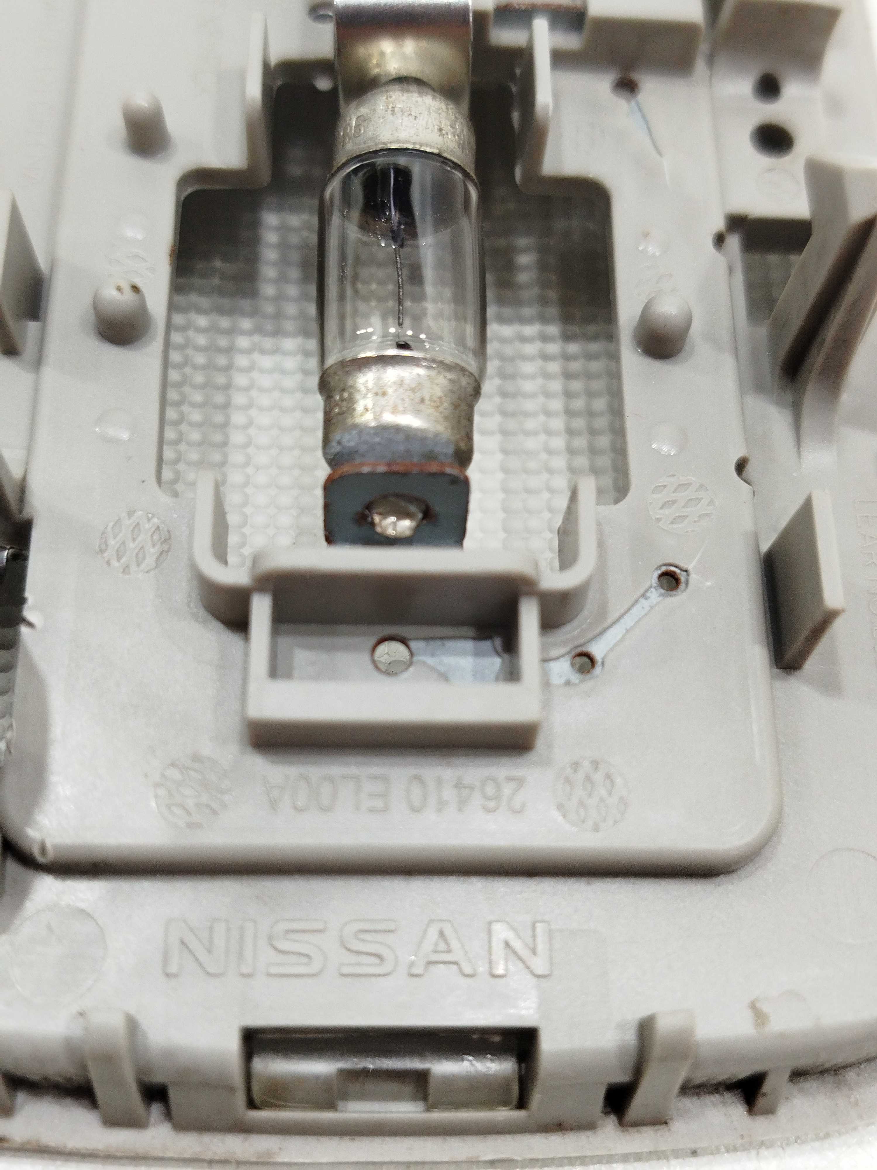 Luz Lanterna Teto Cortesia Nissan Sentra Versa 2015 A 2020 4