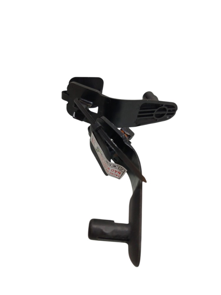 Par Trava Tapete Nissan Versa 1.6 SL 2013