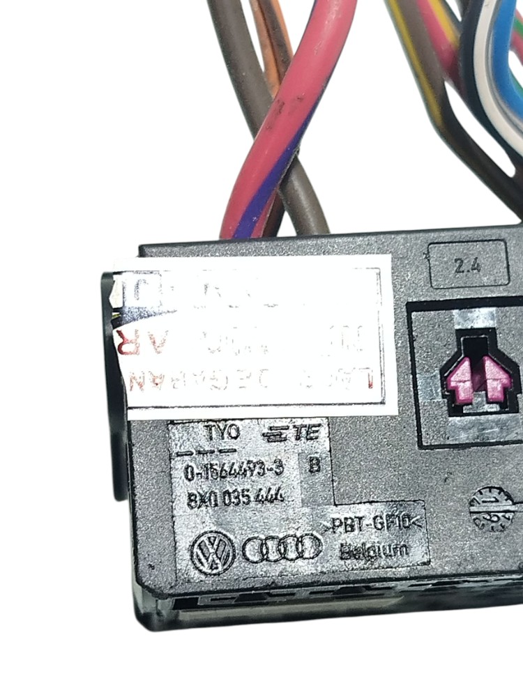 Conector Plug Chicote Som Polo Confortl 2018 8×0035444 6