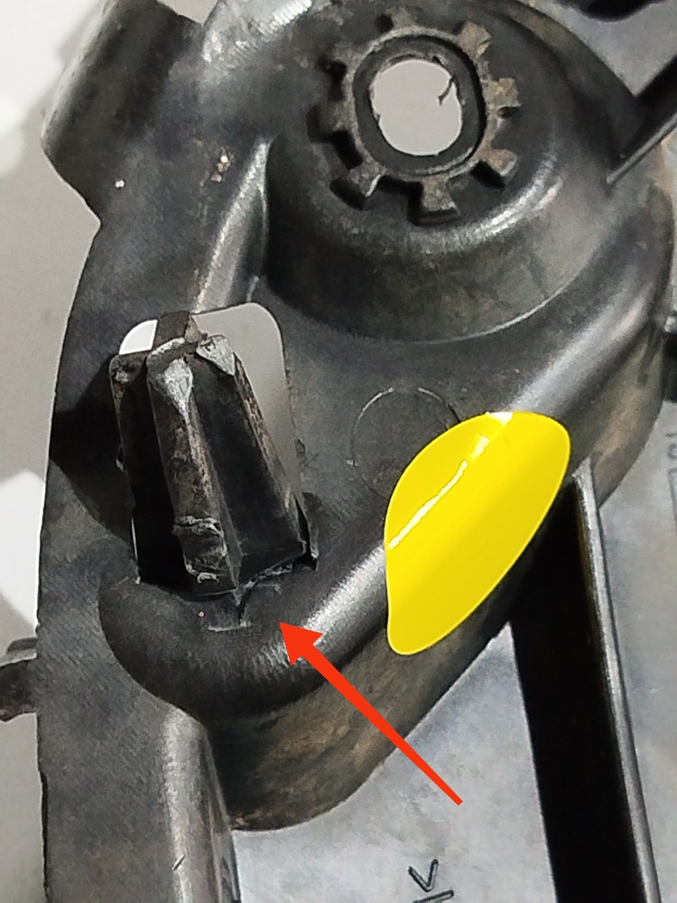Guia Parachoque Dianteiro Esquerdo Duster 2.0 2015 4