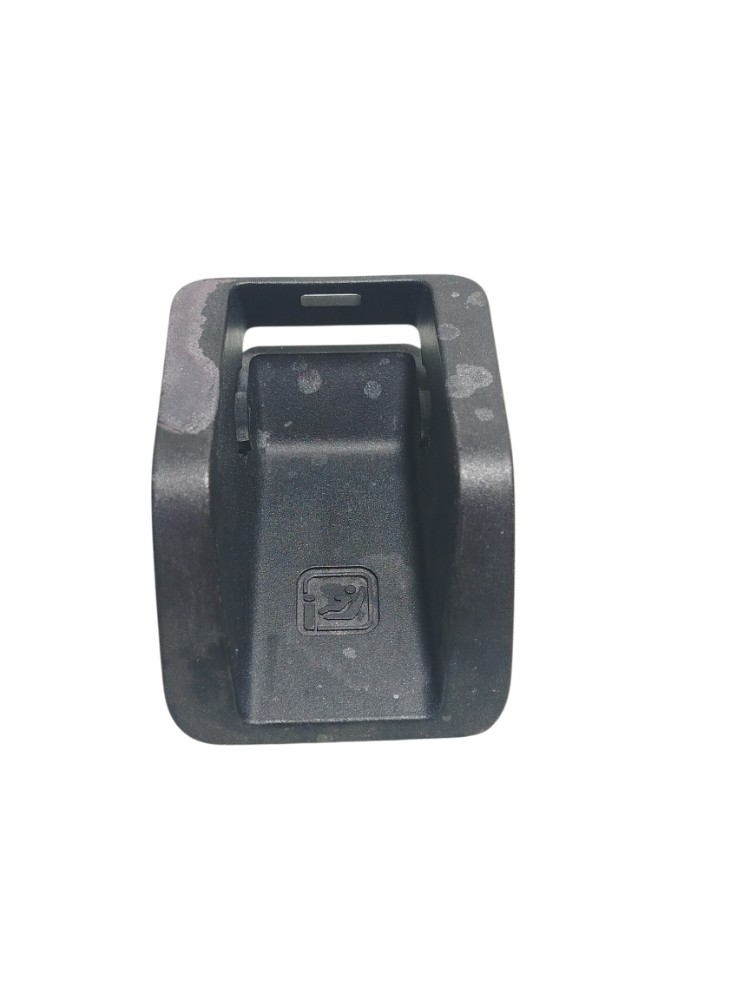 Moldura Banco Isofix Gm Tracker 1.0 Turbo 2023 26288551 Preto 1