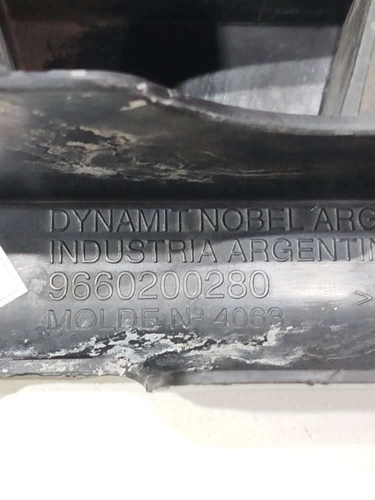 Guia Central Parachoque Tras  307 Sedan 2007 9660200280 5