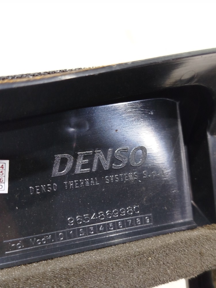 Moldura Interna Difusor C4 Picasso Glx 2.0 16v 2012 Gasolina 3