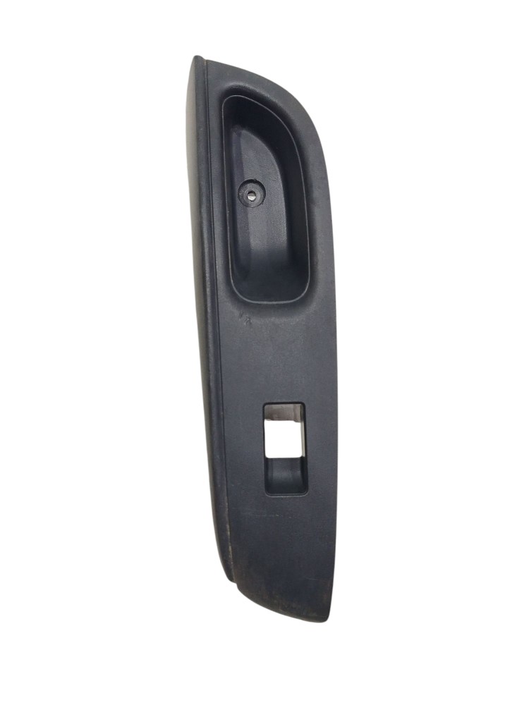 Moldura Botao Vidro Tras Esquerdo Nissan Versa 2012 4
