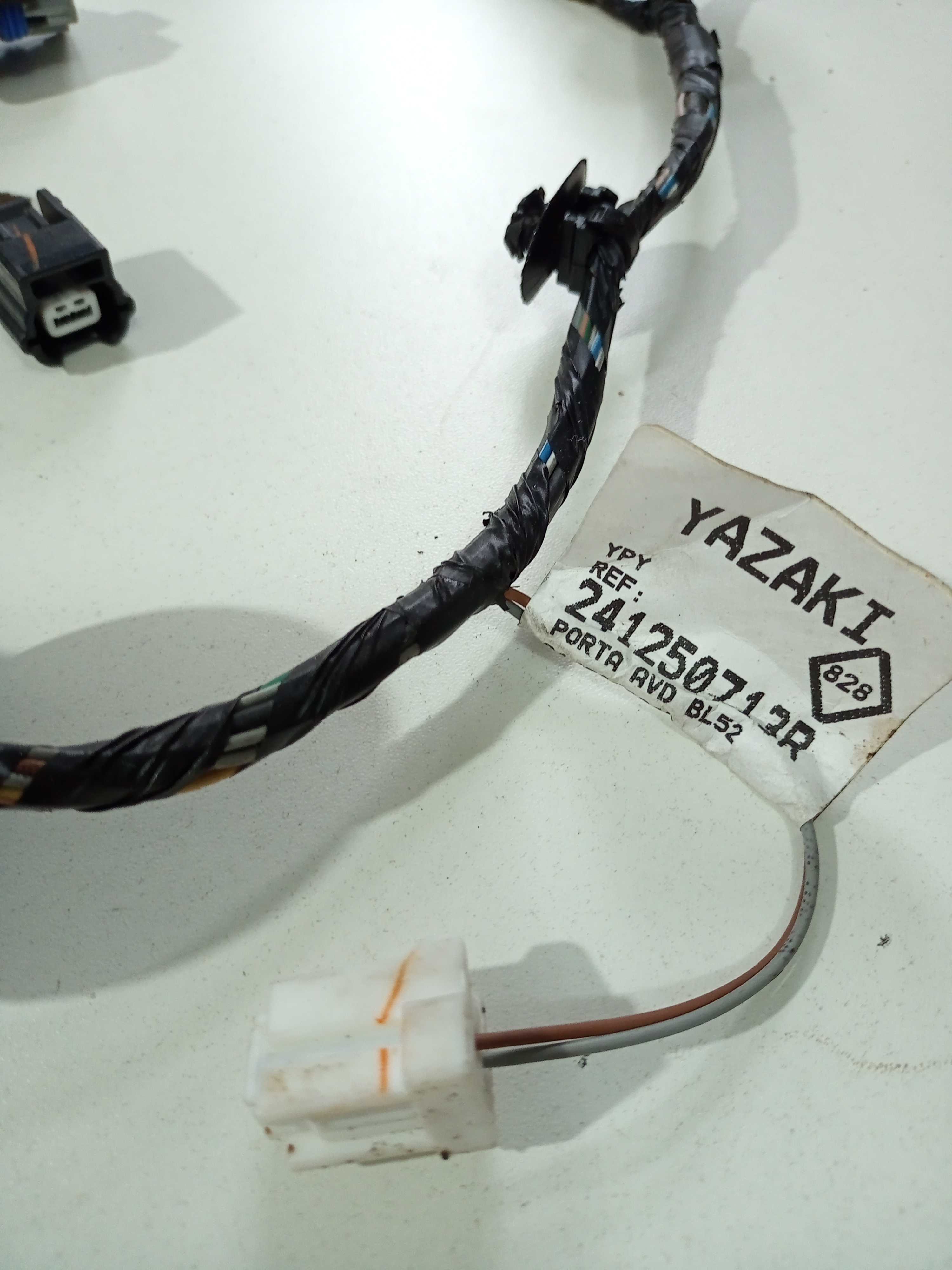 Chicote Porta Dianteira Direita Sandero 2016 241250713r 2