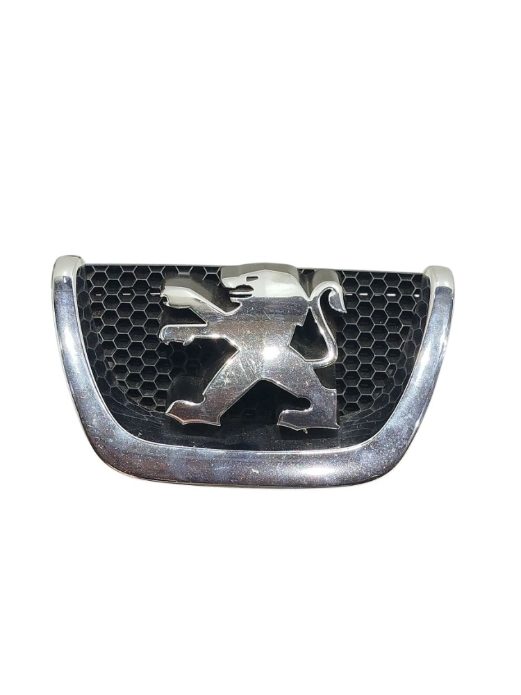 Emblema Grade Radiador Peugeot 207 2008 A 2014 Detalhe 3