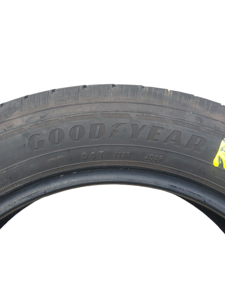 Godyear Pneu Aro 17 215/55r17 A 2