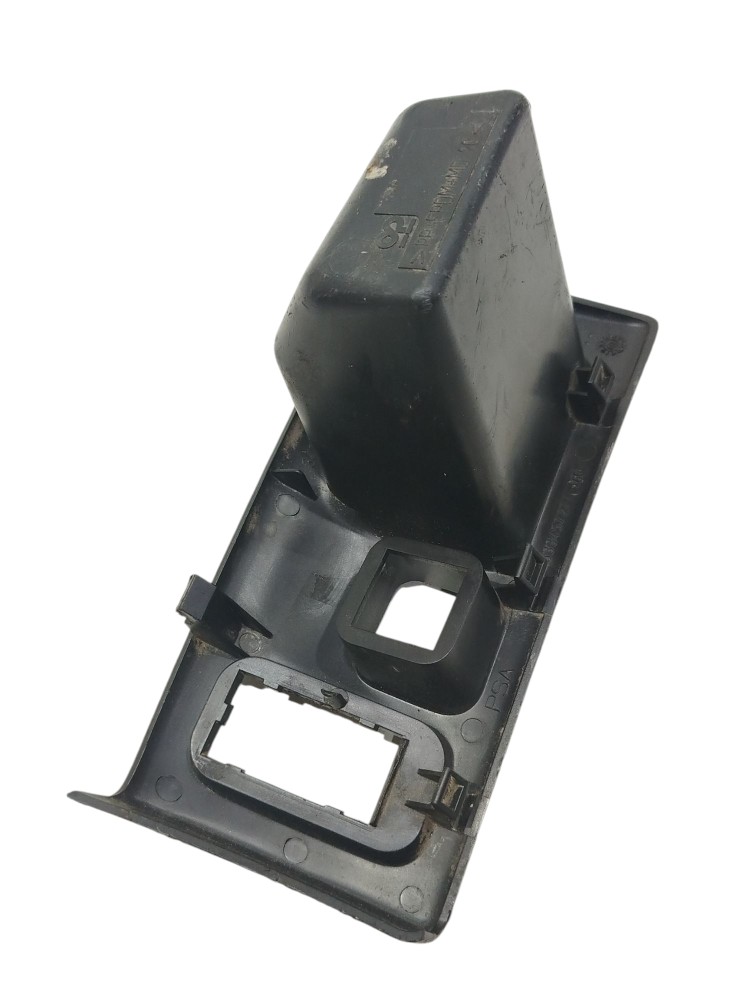 Moldura Botão Acabamento Porta Objet Peugeot 206 2006 A 2012 2