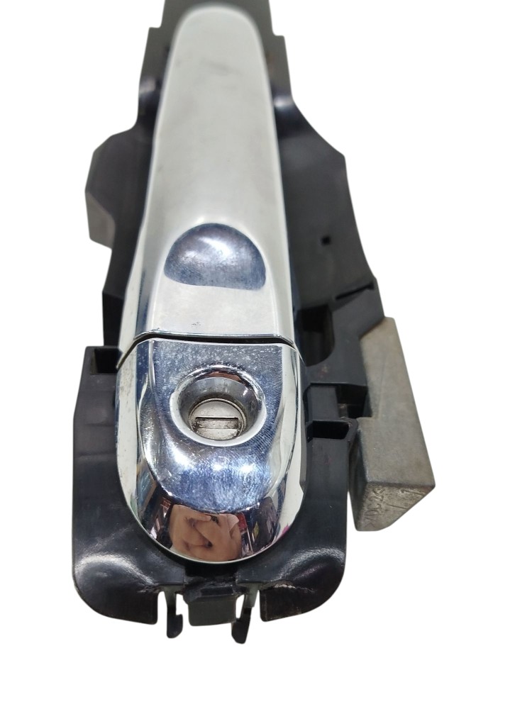 Maçaneta Externa Diant Esq Motorista Nissan Versa 2012 8