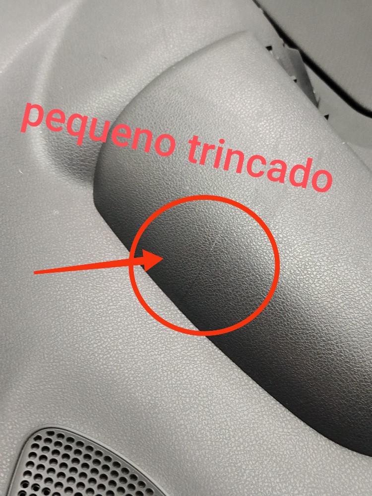 Forro porta Traseiro esquerdo  nissan march 2017 DETALHE 2